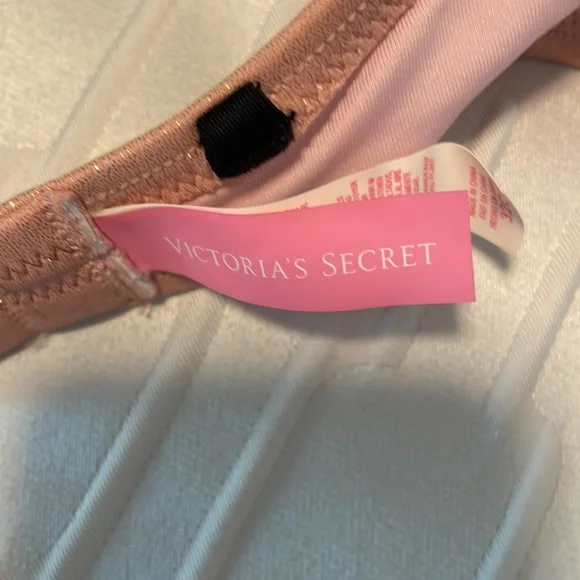 Victoria’s Secret Surf The Flirt Bandeau Bikini Swim Top Size 32C - Picture 8 of 9